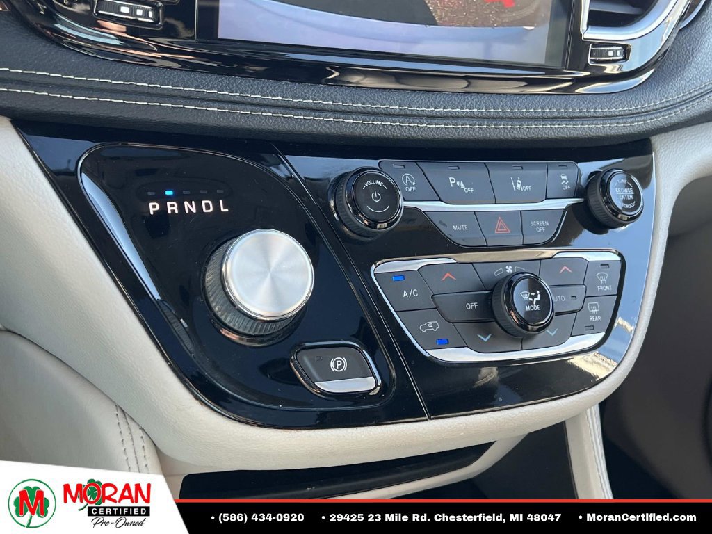 Used 2021 Chrysler Pacifica Limited AWD/4WD image 25