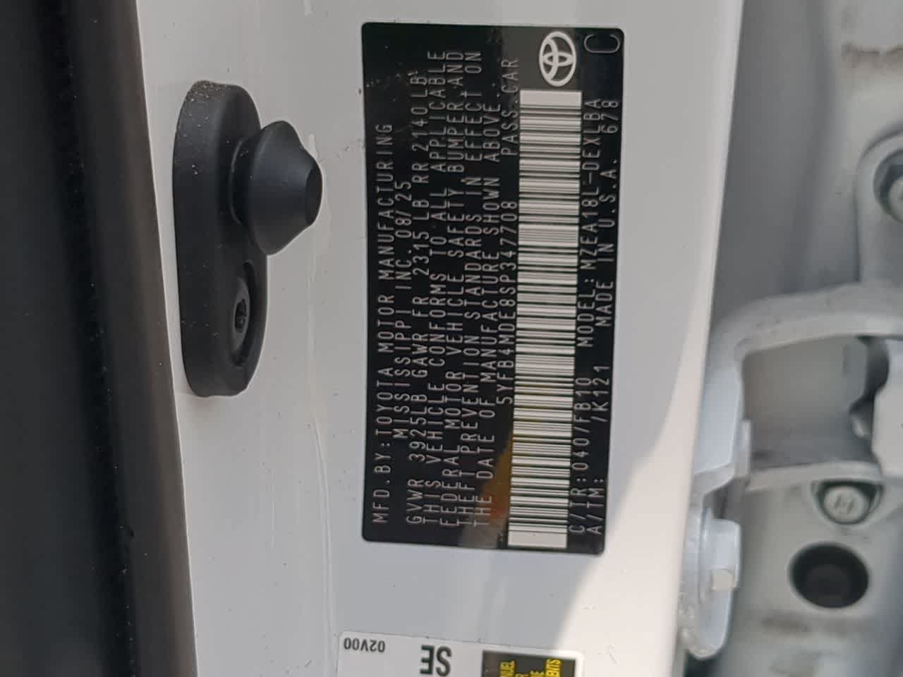 Used 2025 Toyota Corolla LE FWD image 35