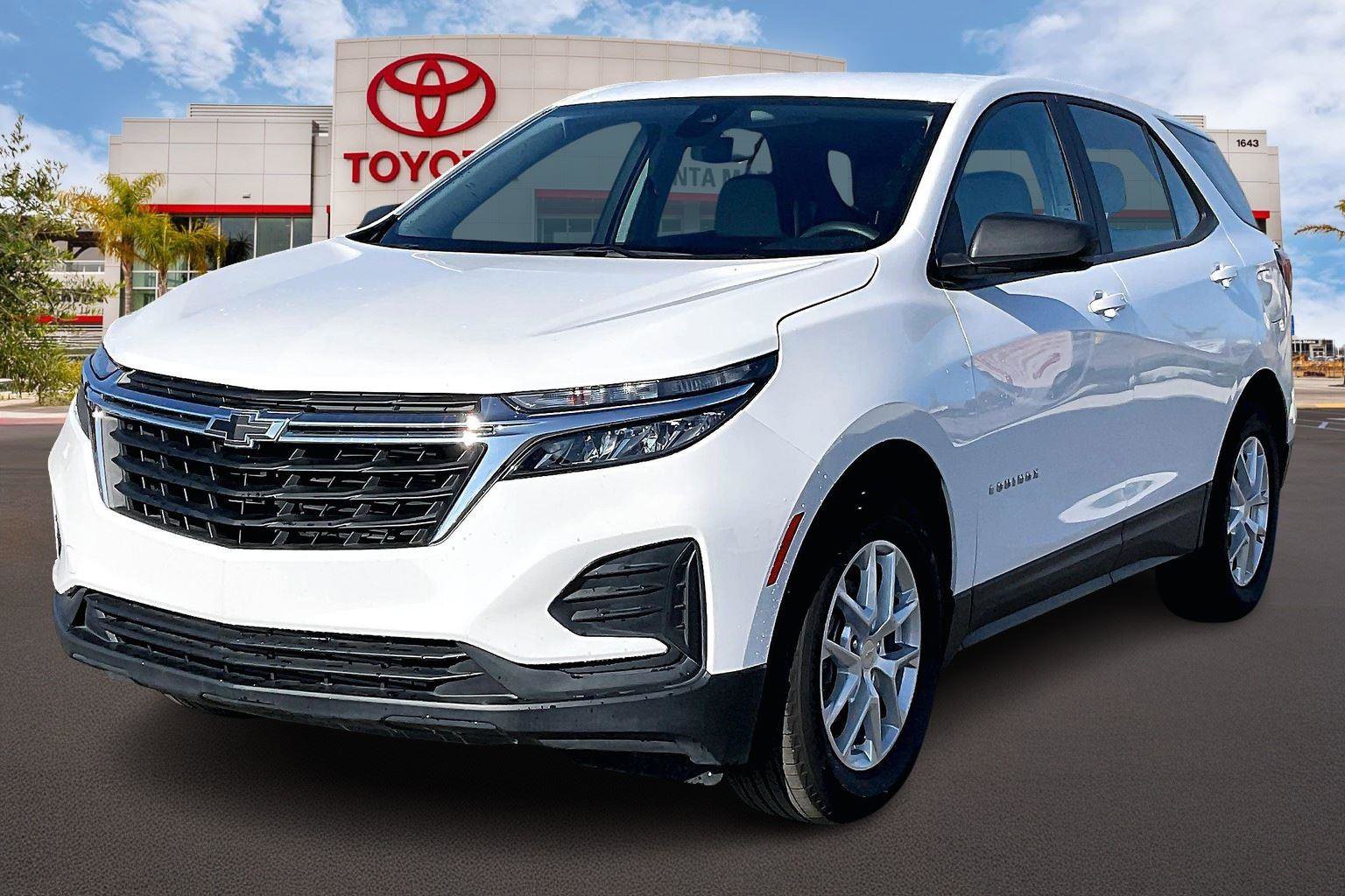 Used 2024 Chevrolet Equinox LS w/ LPO, Cargo Package image 11