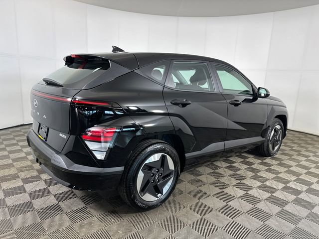 Used 2024 Hyundai Kona SE FWD image 3
