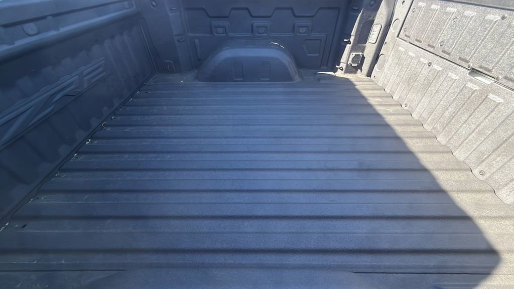 Used 2023 Chevrolet Silverado 1500 ZR2 image 15