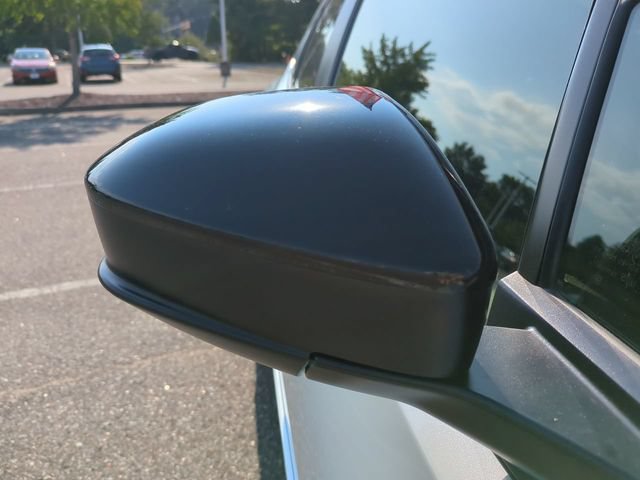 Used 2025 Toyota Prius LE FWD image 12