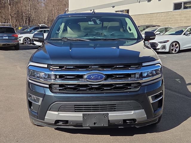 Used 2022 Ford Expedition Limited image 2