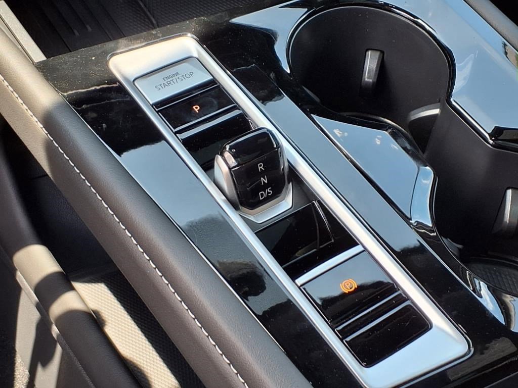 New 2025 Volkswagen Atlas Cross Sport SEL Premium R-Line image 18