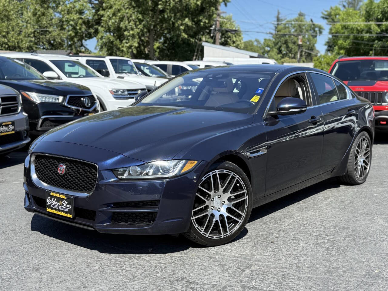 Used 2017 Jaguar XE Prestige RWD image 2