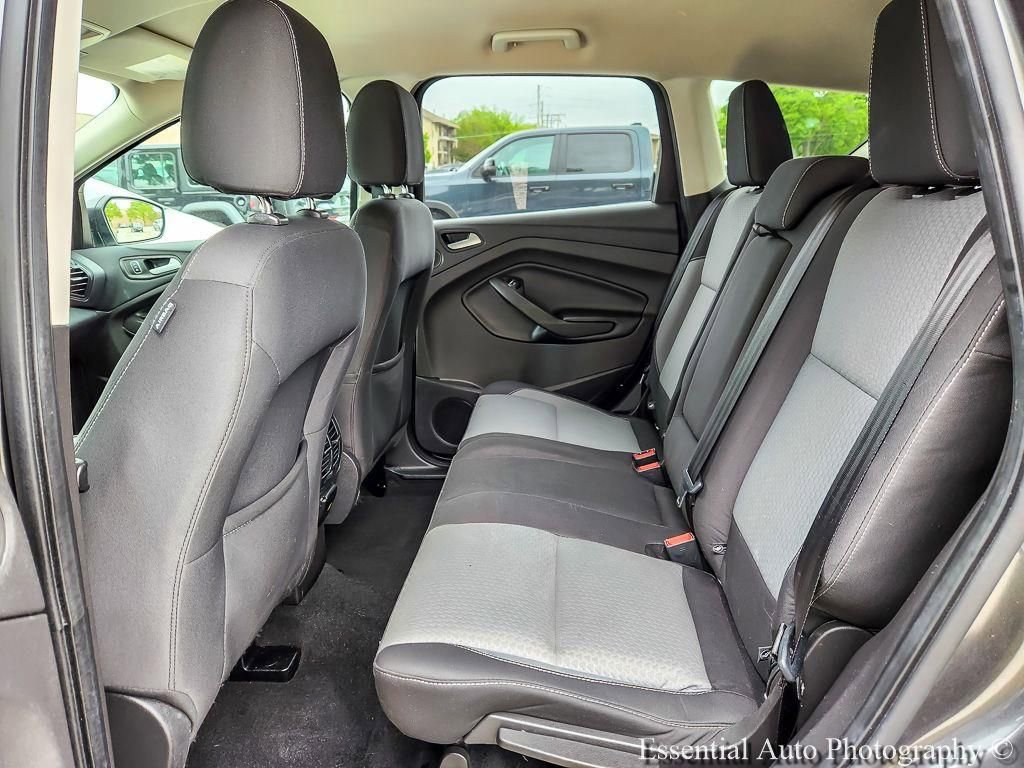 Used 2017 Ford Escape SE w/ Equipment Group 201A AWD/4WD image 12