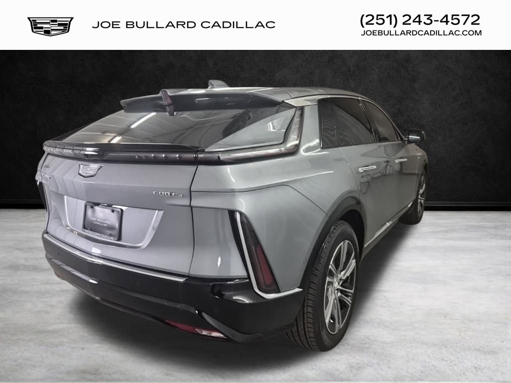 New 2026 Cadillac Lyriq Premium Luxury w/ LPO, Floor Liner Package image 4
