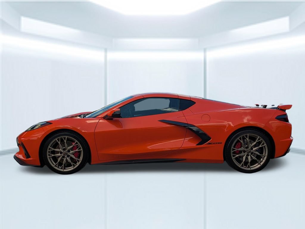 Used 2025 Chevrolet Corvette Stingray Preferred Cpe w/ Z51 Performance Package RWD image 2