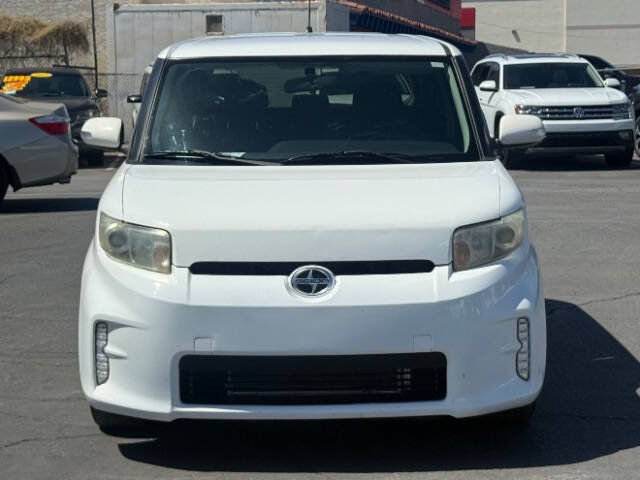 Used 2014 Scion xB FWD image 8