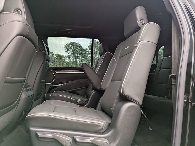 New 2026 Cadillac Escalade ESV Sport w/ LPO, ONYX Package AWD/4WD image 14