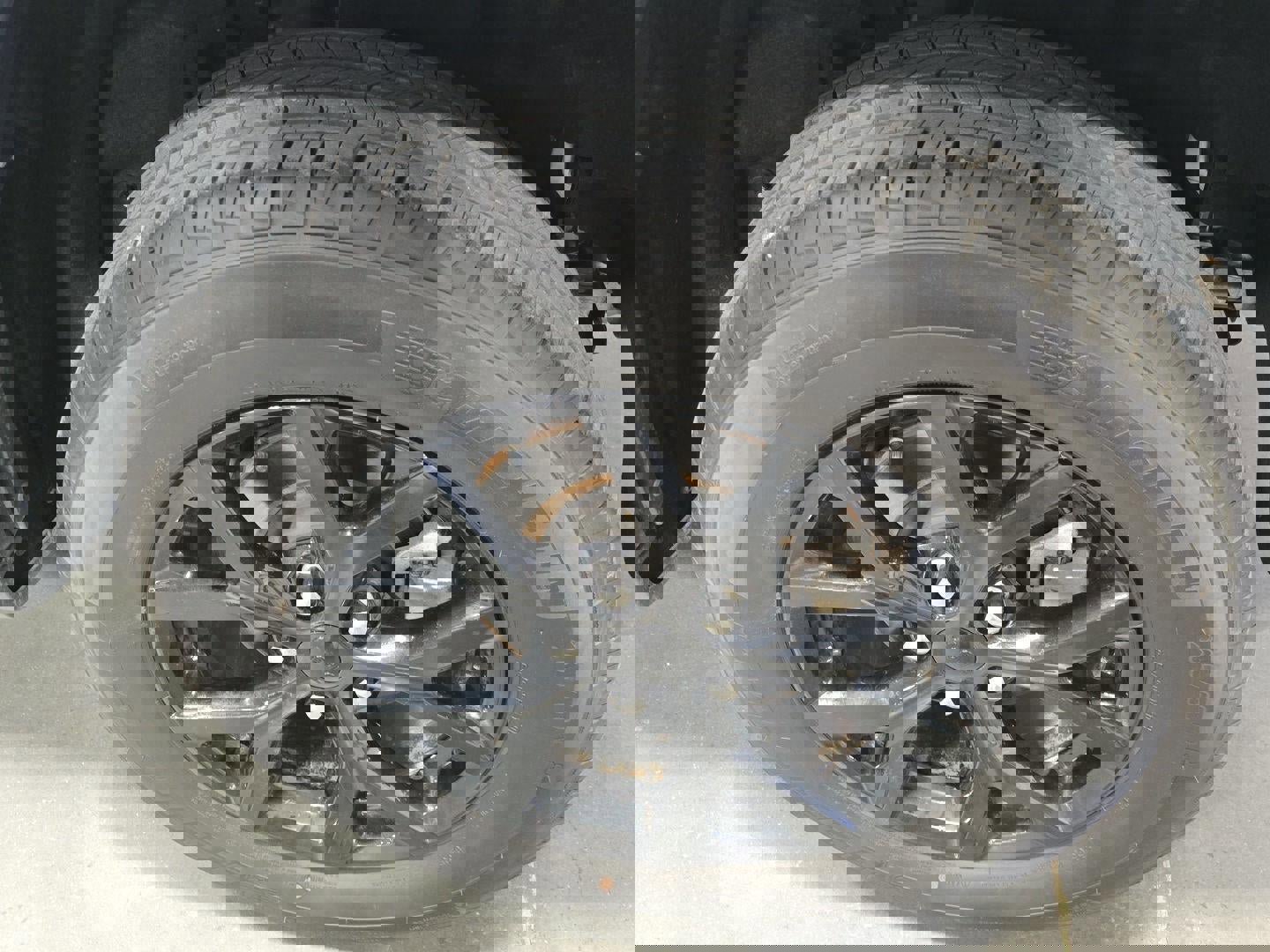 Used 2024 Jeep Grand Cherokee Altitude image 24