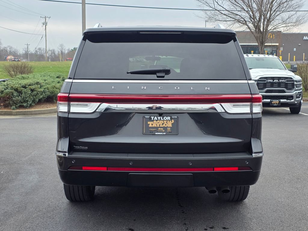 Used 2024 Lincoln Navigator Reserve image 6