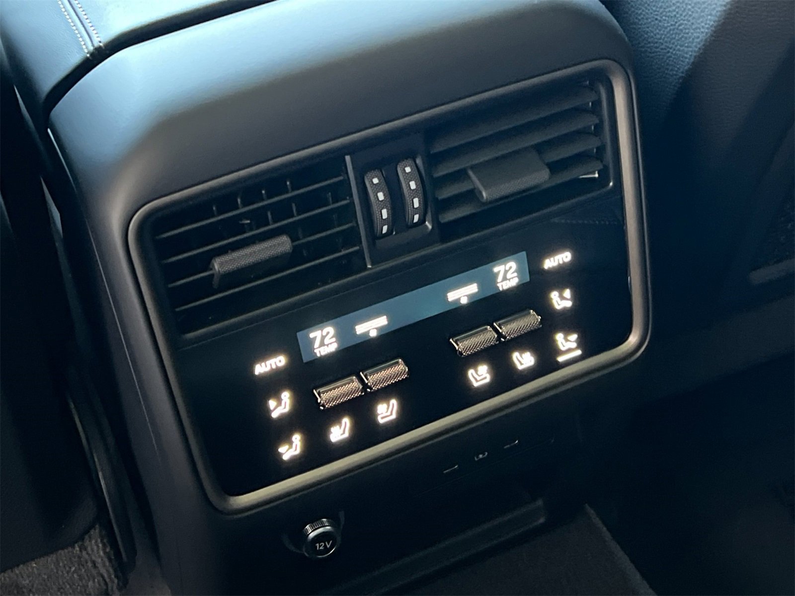 New 2025 Porsche Cayenne Turbo image 15