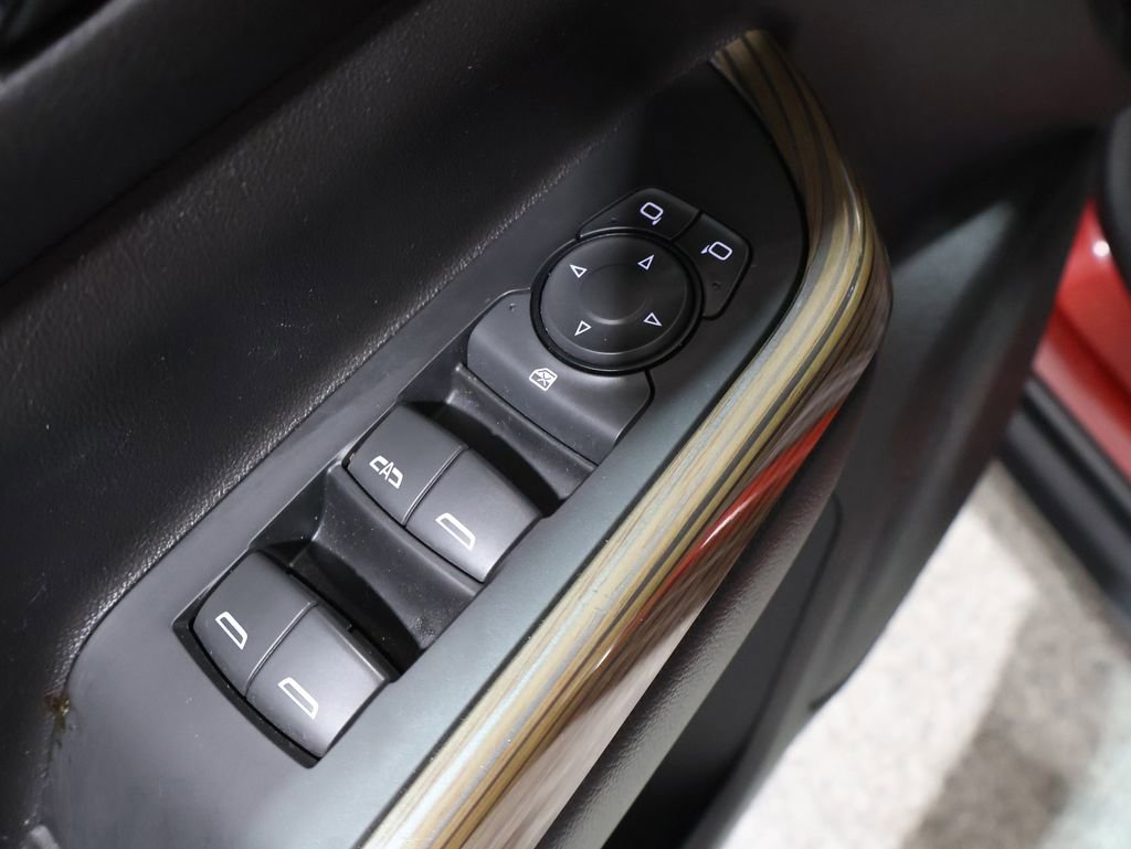 Used 2023 GMC Acadia SLE image 14