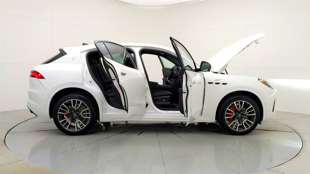 New 2024 Maserati Grecale GT image 15