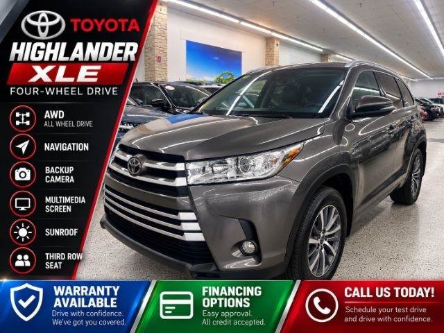 Used 2017 Toyota Highlander XLE AWD/4WD image 1