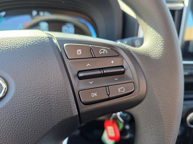 New 2026 Hyundai Venue SE FWD image 23