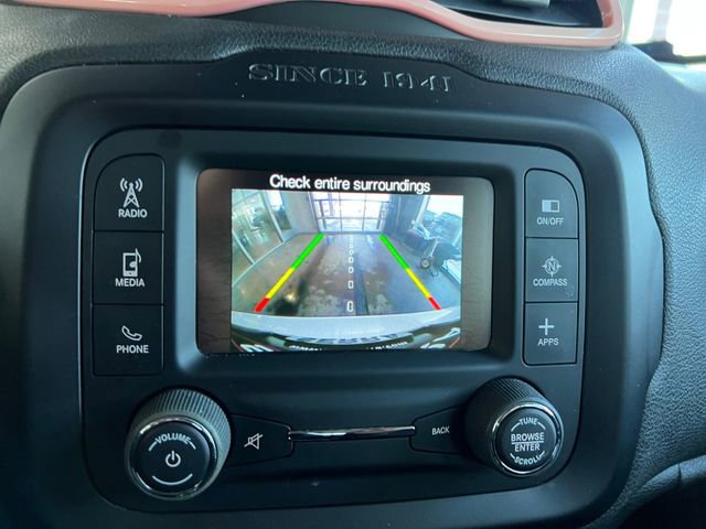 Used 2016 Jeep Renegade Latitude image 18