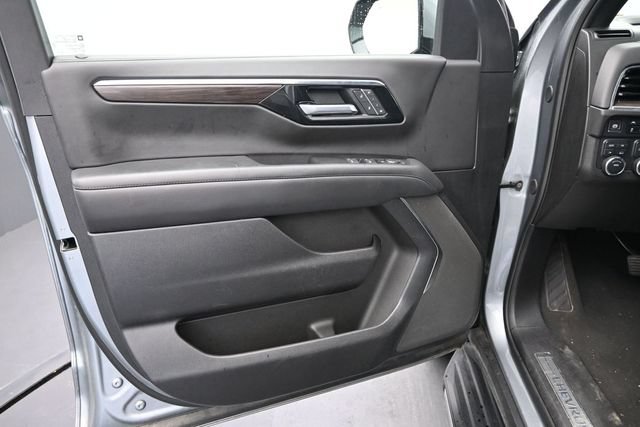 Used 2025 Chevrolet Tahoe LT AWD/4WD image 19