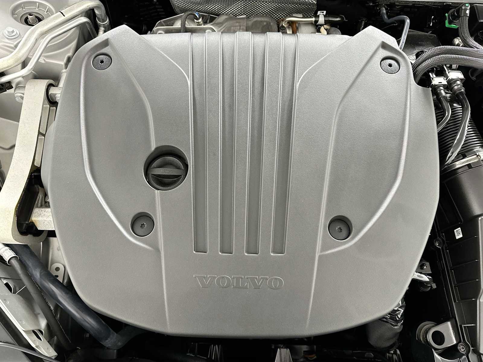 Used 2025 Volvo S60 B5 Core image 27