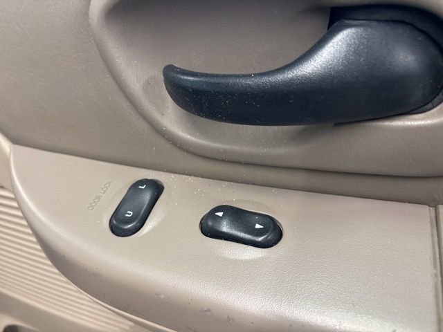 Used 2001 Ford F150 XLT AWD/4WD image 25
