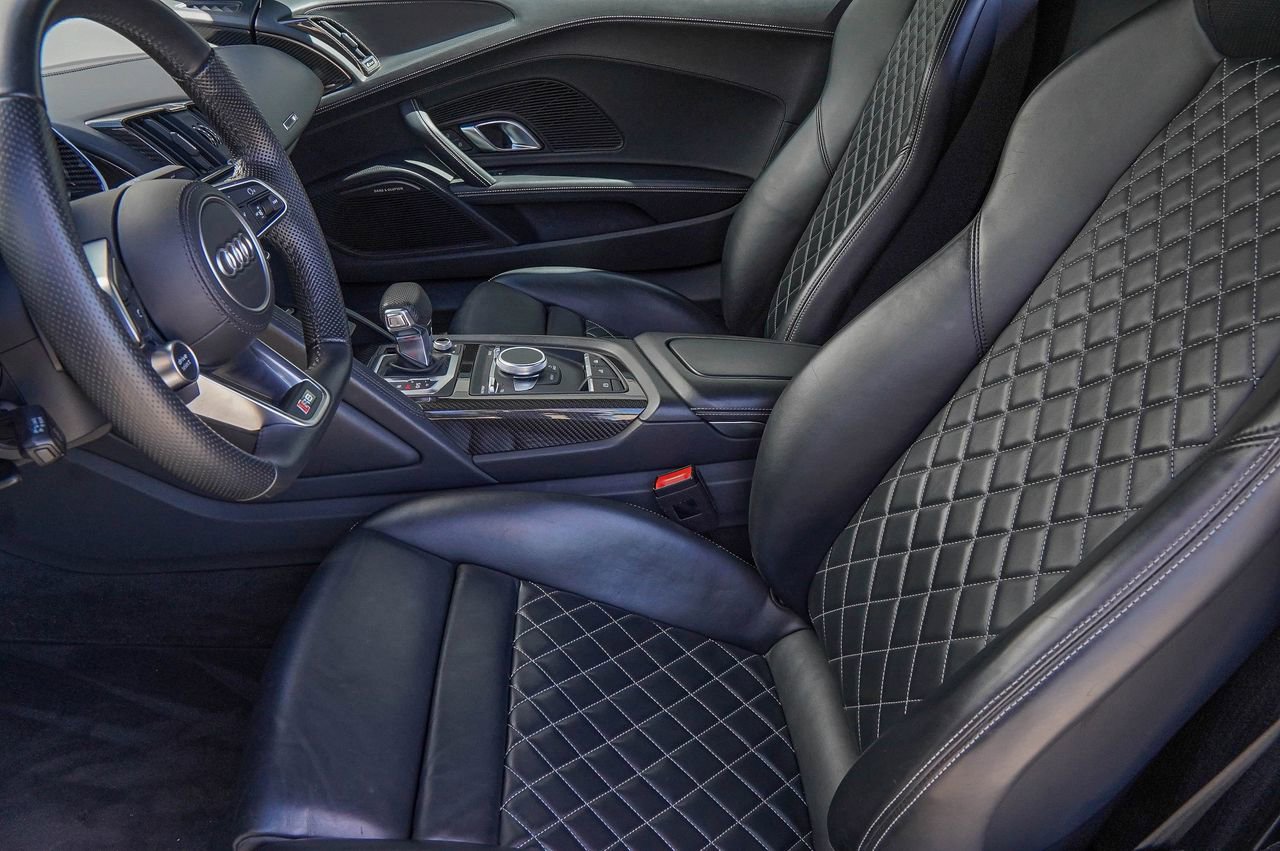 Used 2021 Audi R8 V10 w/ Premium Package image 23