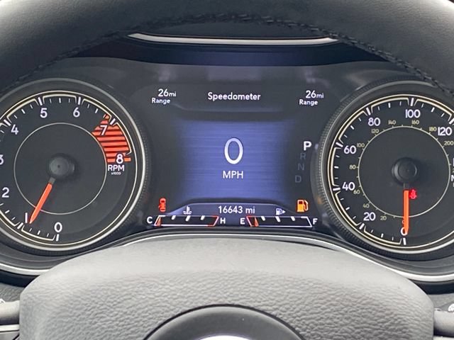 Used 2022 Jeep Cherokee Trailhawk AWD/4WD image 9