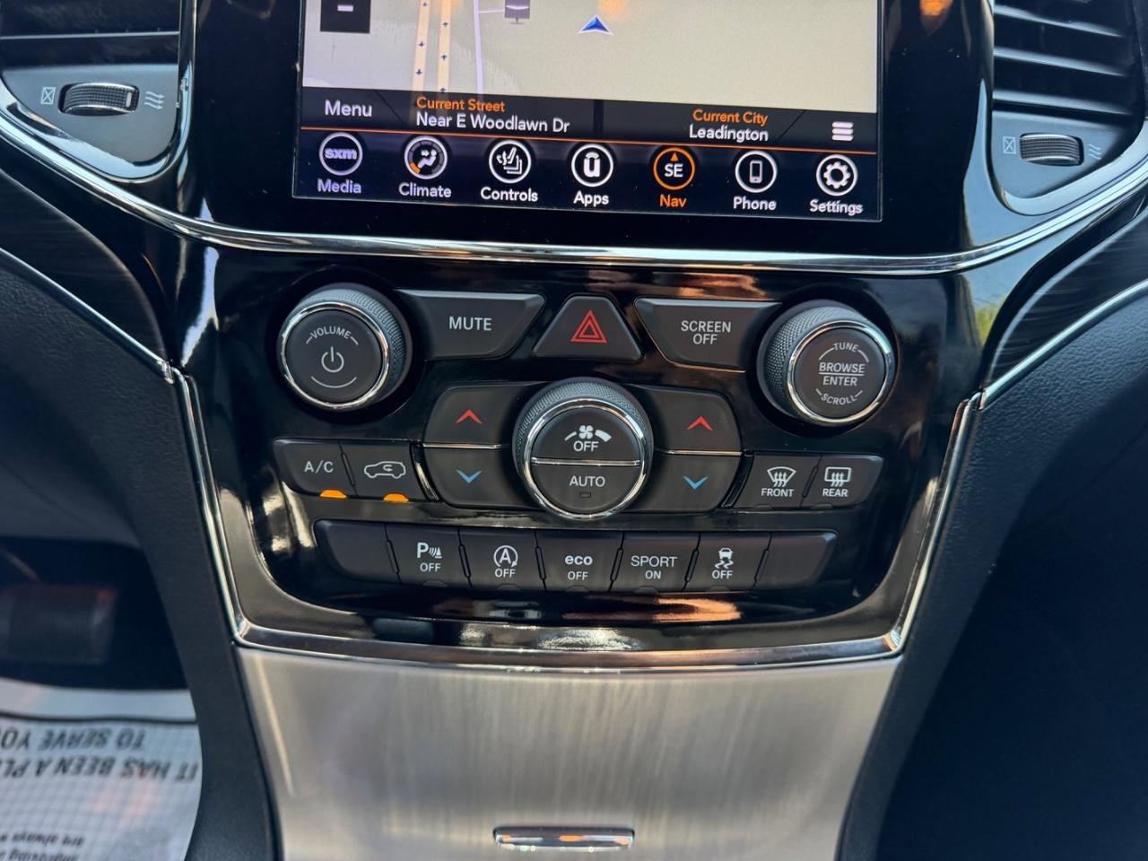 Used 2020 Jeep Grand Cherokee Limited image 16