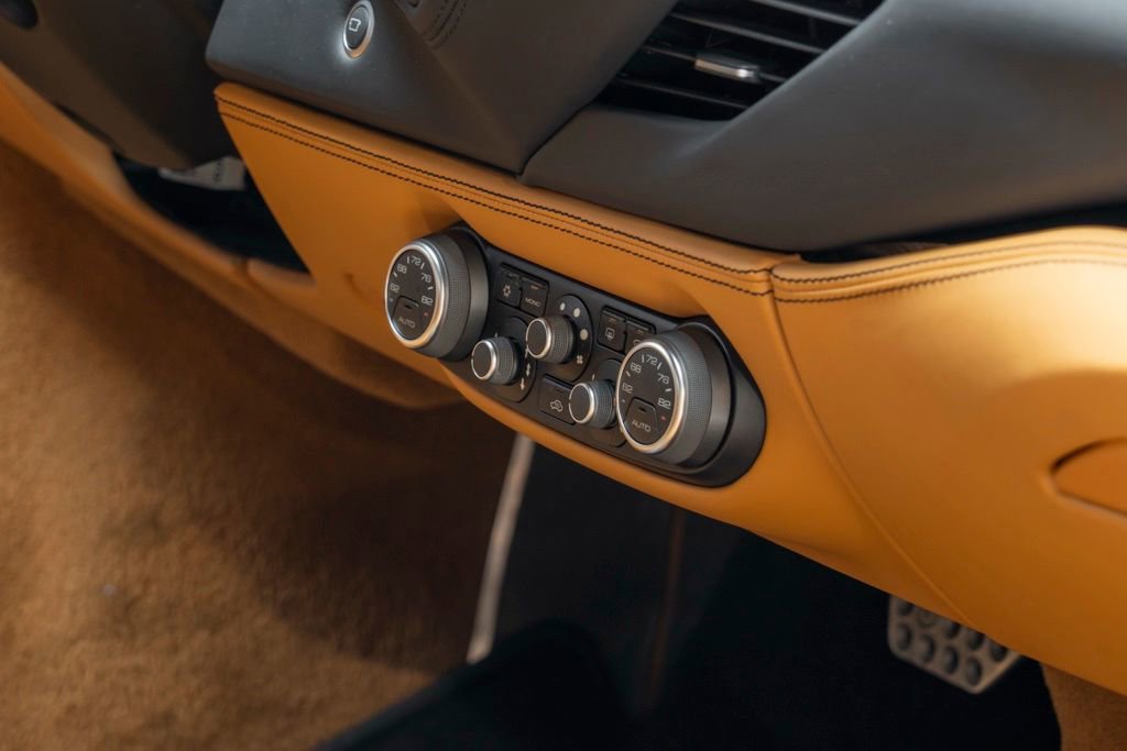 Used 2016 Ferrari 488 GTB image 31