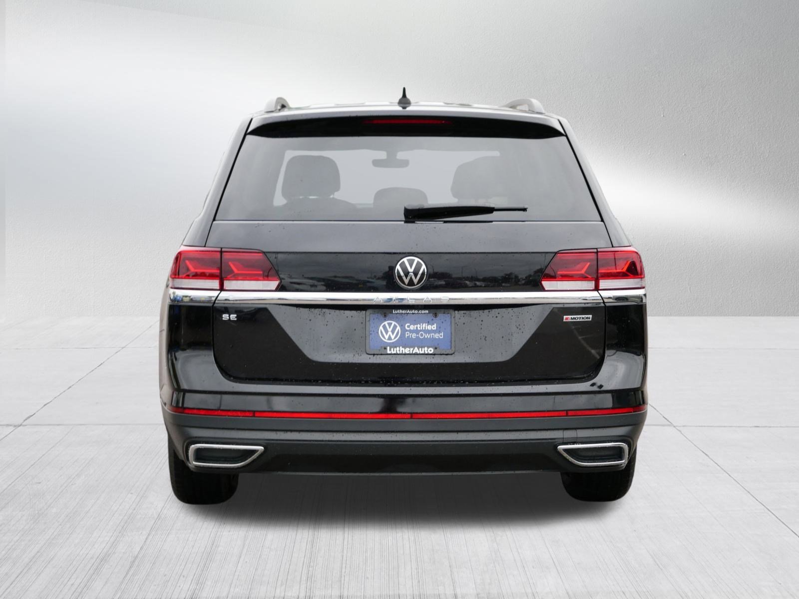Certified 2022 Volkswagen Atlas SE image 6