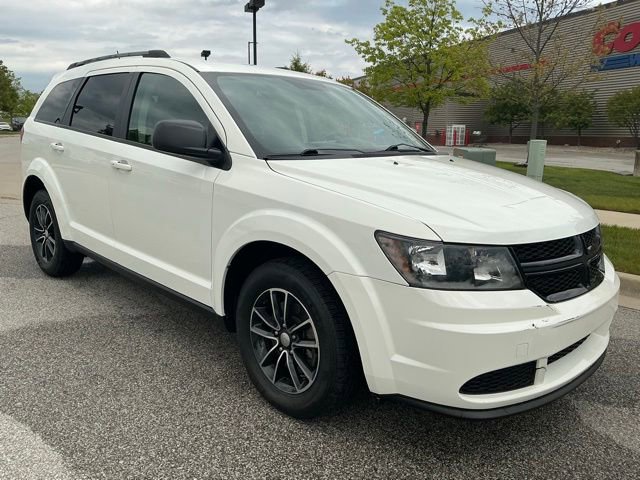Used 2017 Dodge Journey SE w/ Flexible Seating Group FWD image 2