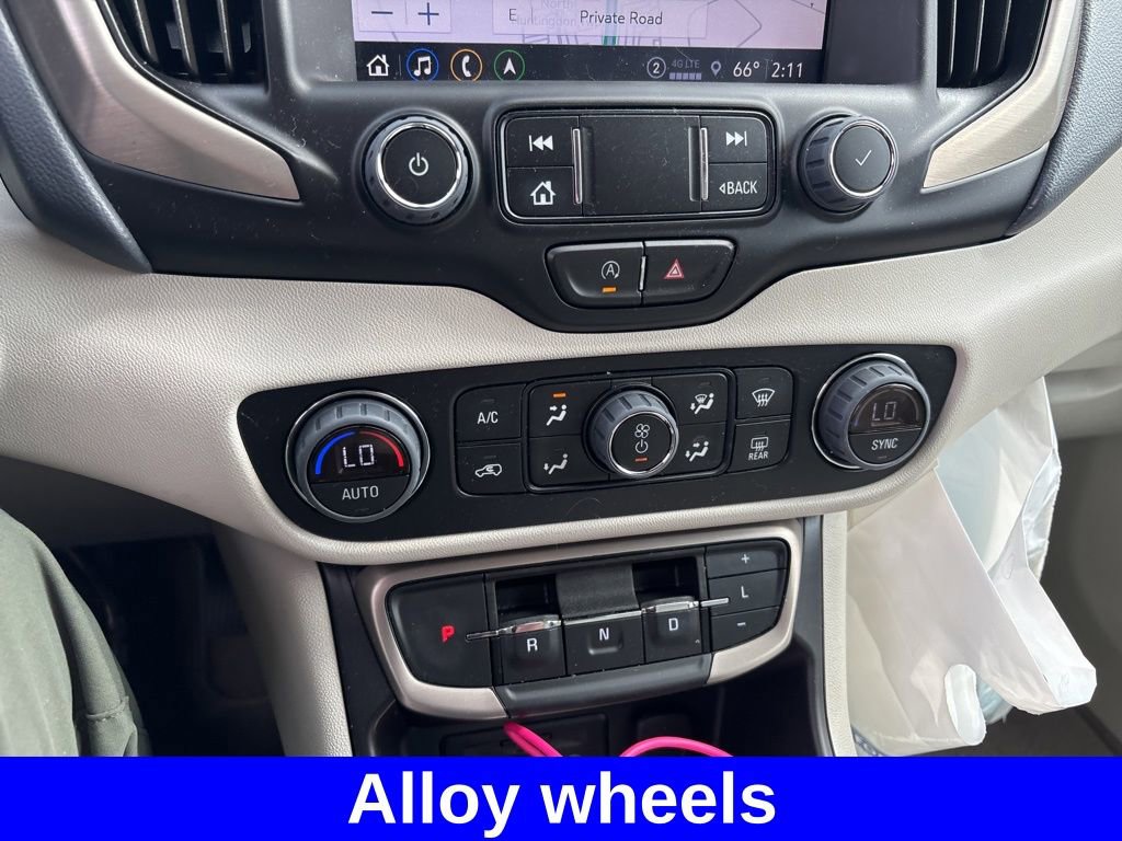 Used 2024 GMC Terrain Denali image 25