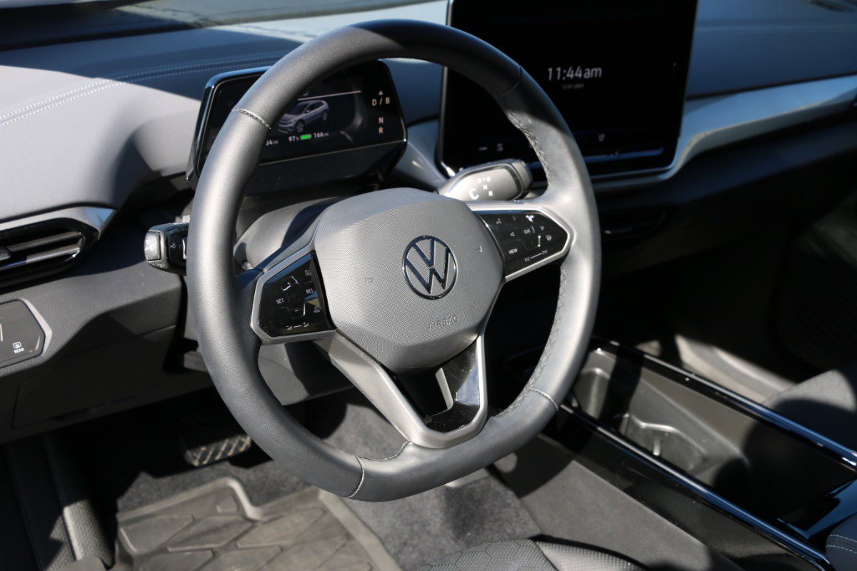 Used 2024 Volkswagen ID.4 Pro S image 16