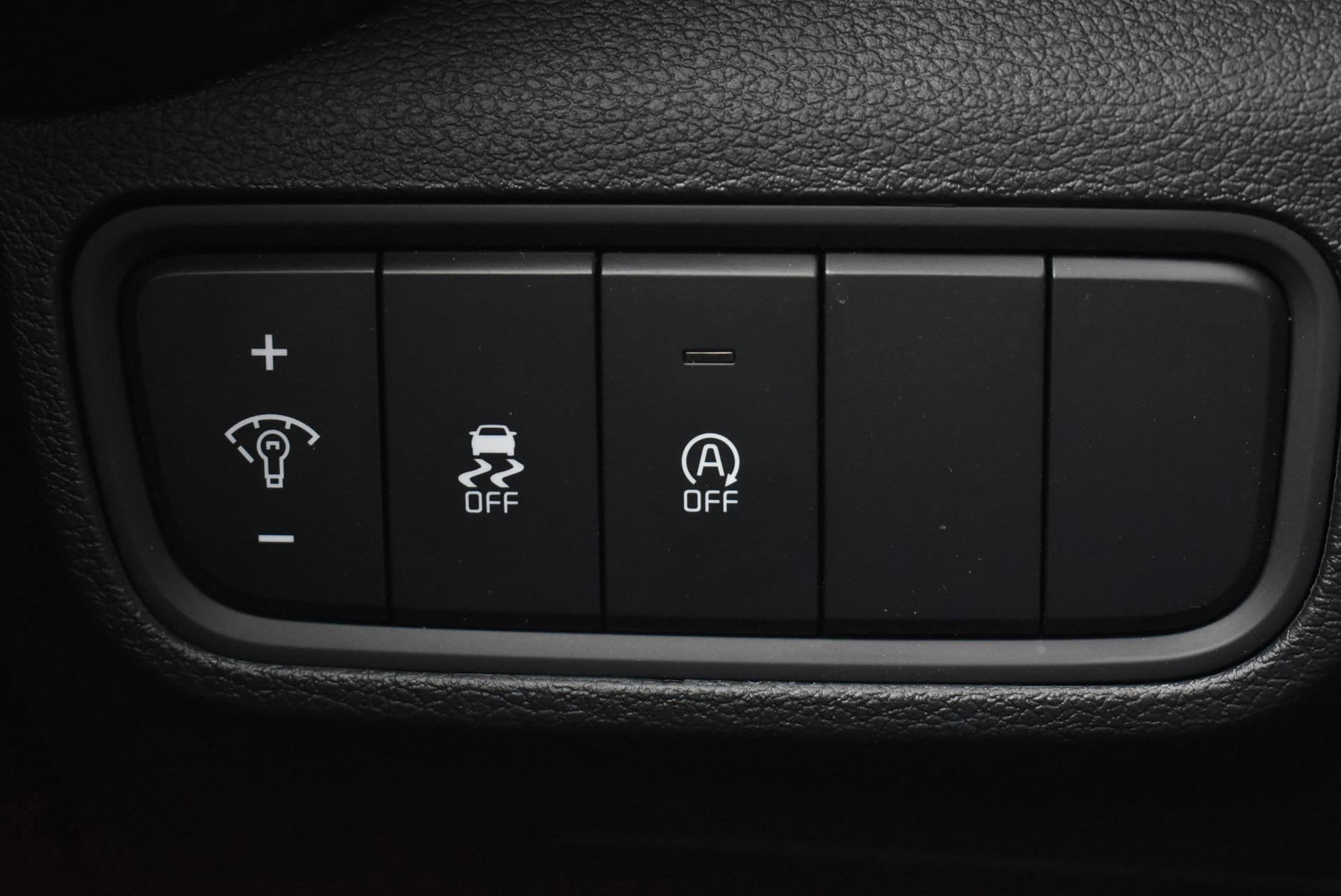 Used 2025 Kia Soul LX FWD image 18