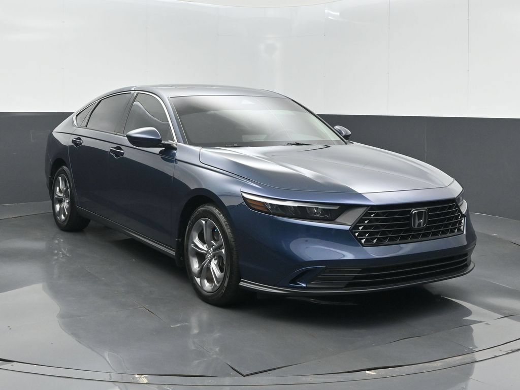 Used 2024 Honda Accord EX image 3