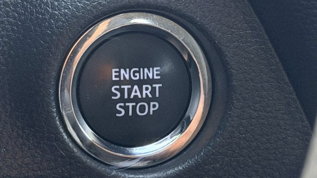 Used 2025 Toyota RAV4 XLE FWD image 19
