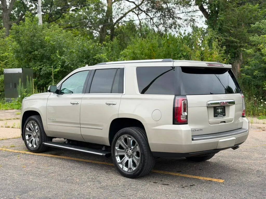 Used 2015 GMC Yukon Denali w/ Premium Package AWD/4WD image 4