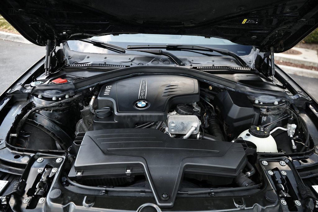 Used 2018 BMW 320i Sedan w/ Convenience Package image 31