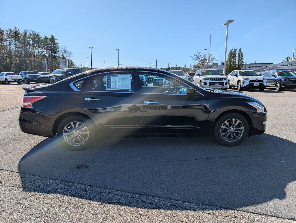 Used 2015 Nissan Altima 2.5 S w/ Sport Value Package FWD image 6