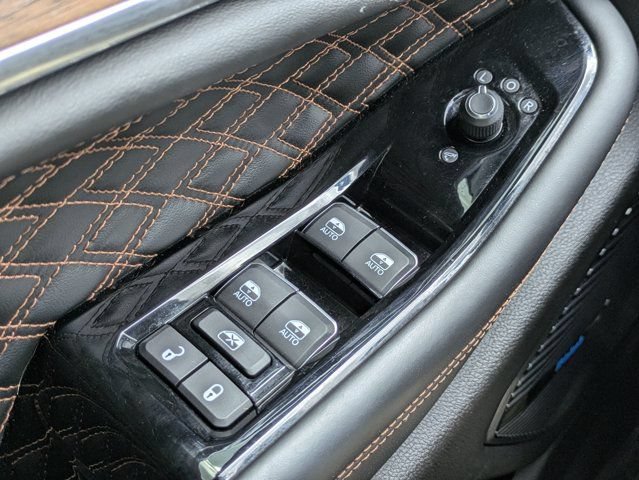 Used 2023 Jeep Grand Cherokee L Summit w/ Advanced Protech Group IV AWD/4WD image 25