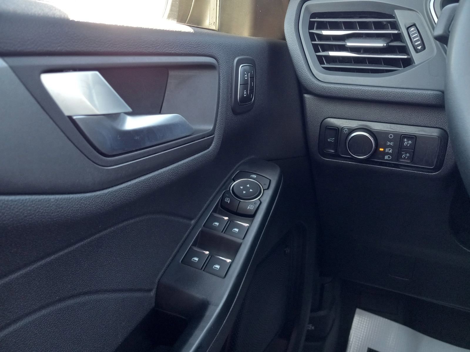 Used 2023 Ford Escape Active w/ Tech Pack #2 image 26