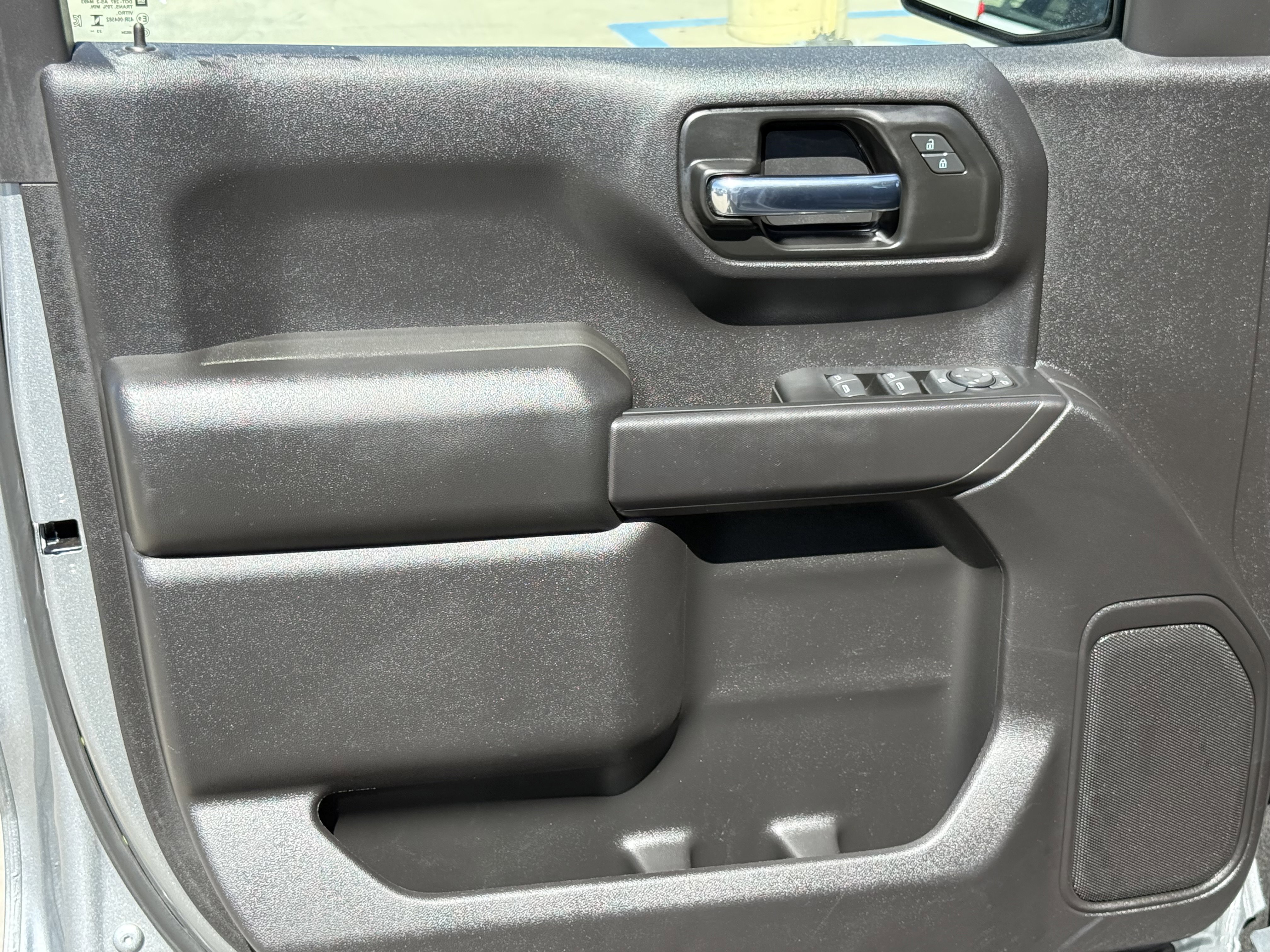 Used 2024 Chevrolet Silverado 1500 Custom image 17