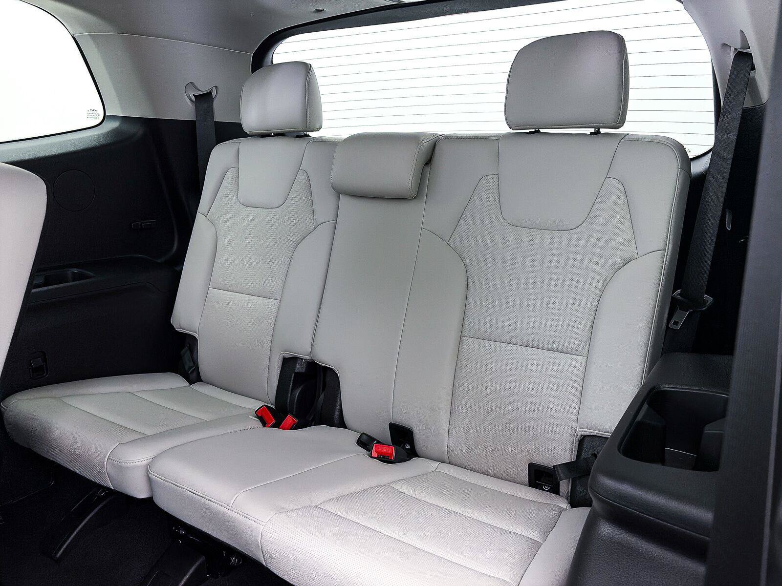 Used 2025 Kia Telluride EX w/ EX Captain's Chair Package FWD image 41