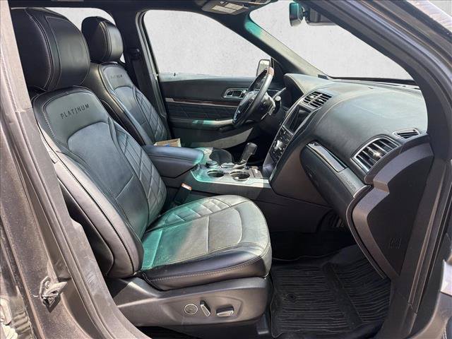 Used 2017 Ford Explorer Platinum AWD/4WD image 28