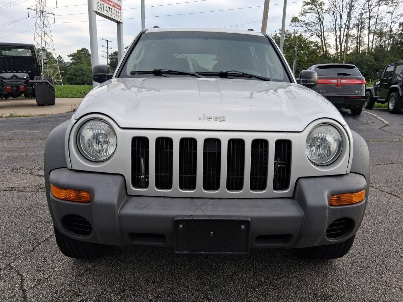 Used 2004 Jeep Liberty Sport w/ PWR Convenience Group RWD image 2