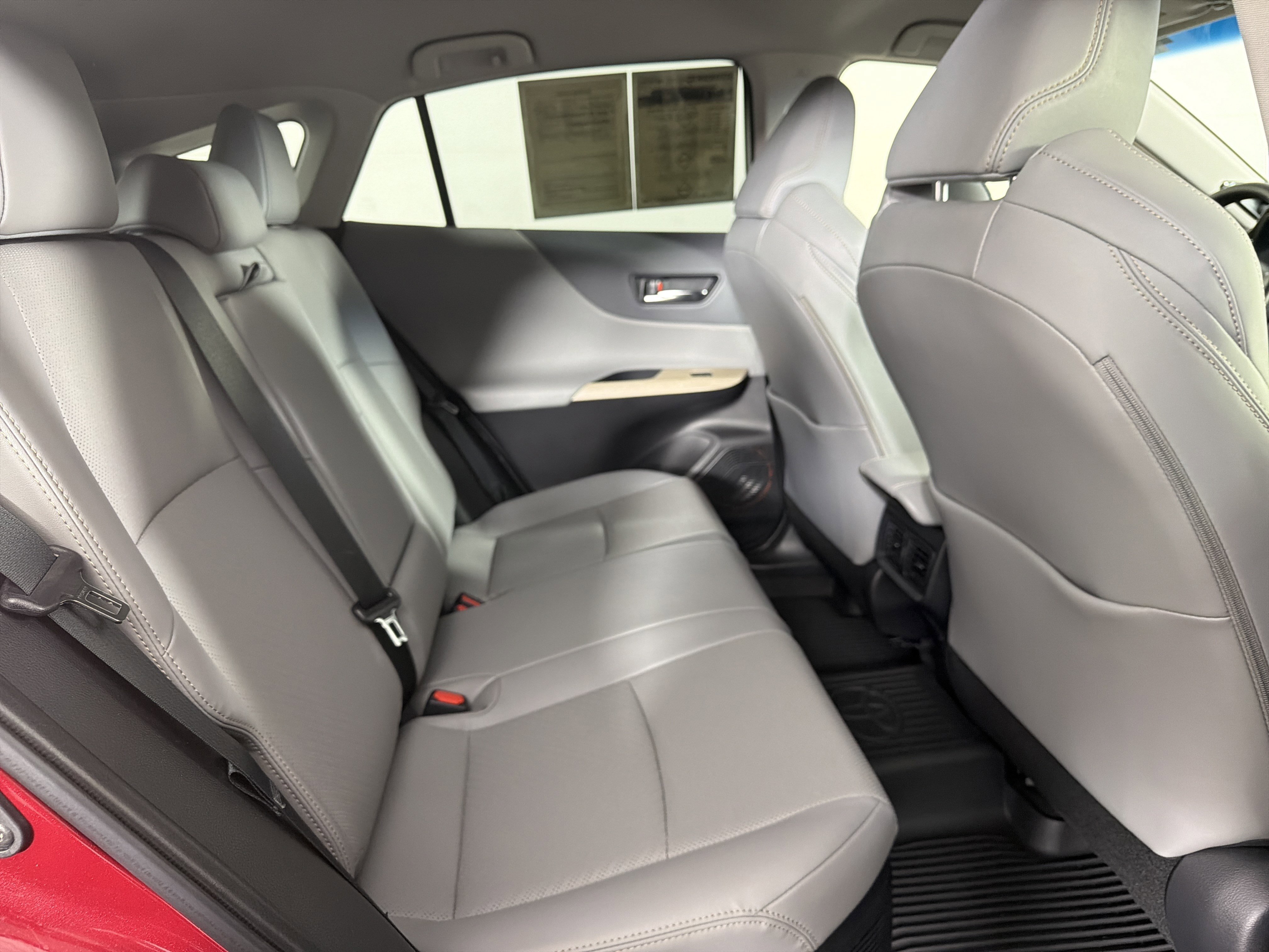 Used 2022 Toyota Venza Limited AWD/4WD image 36