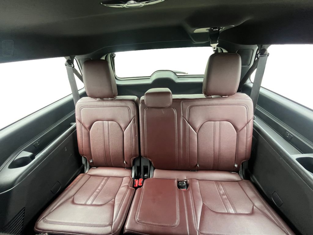 Used 2024 Ford Expedition Max Limited AWD/4WD image 10