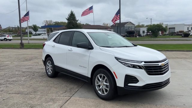 Certified 2024 Chevrolet Equinox LS w/ LS Convenience Package FWD image 4