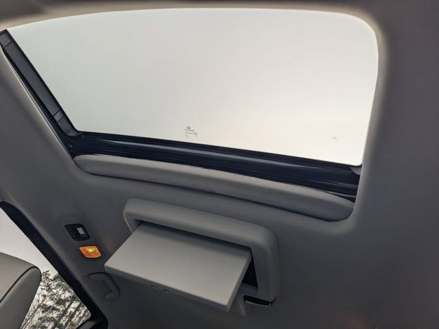 Used 2025 Honda Odyssey Elite image 27