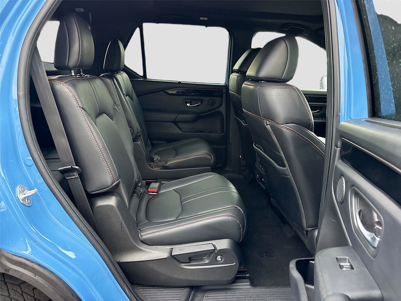 Certified 2023 Honda Pilot TrailSport image 32